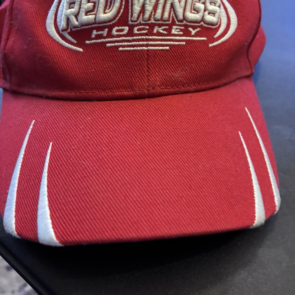 Detroit Red Wings cap Hat Red Spellout NHL Hockey by T.E.I. One size - Picture 2 of 8
